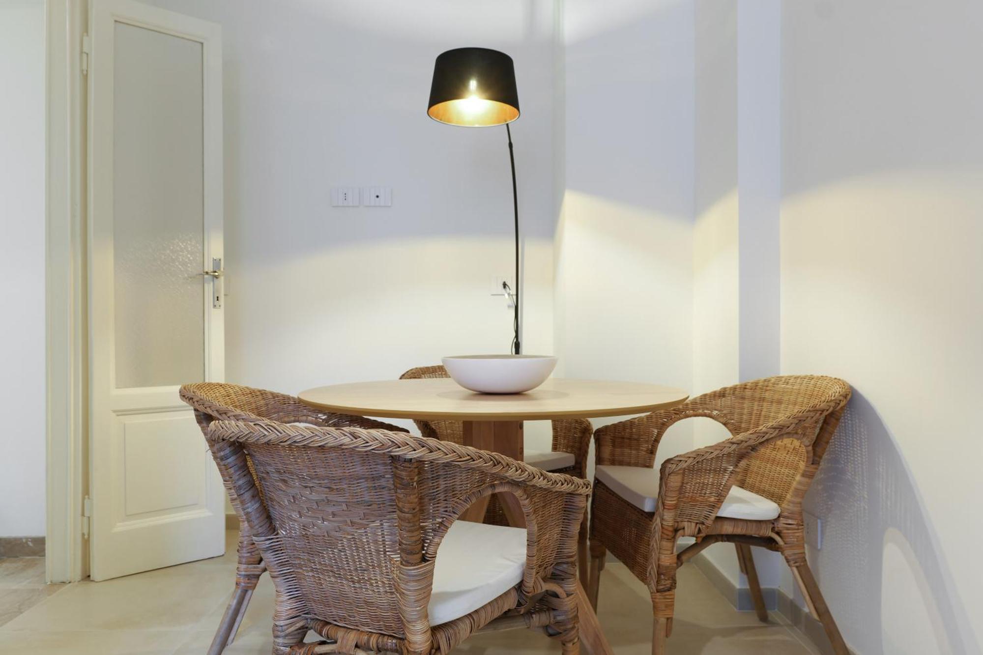 Adelaide Elegant Apartments Milano Eksteriør bilde