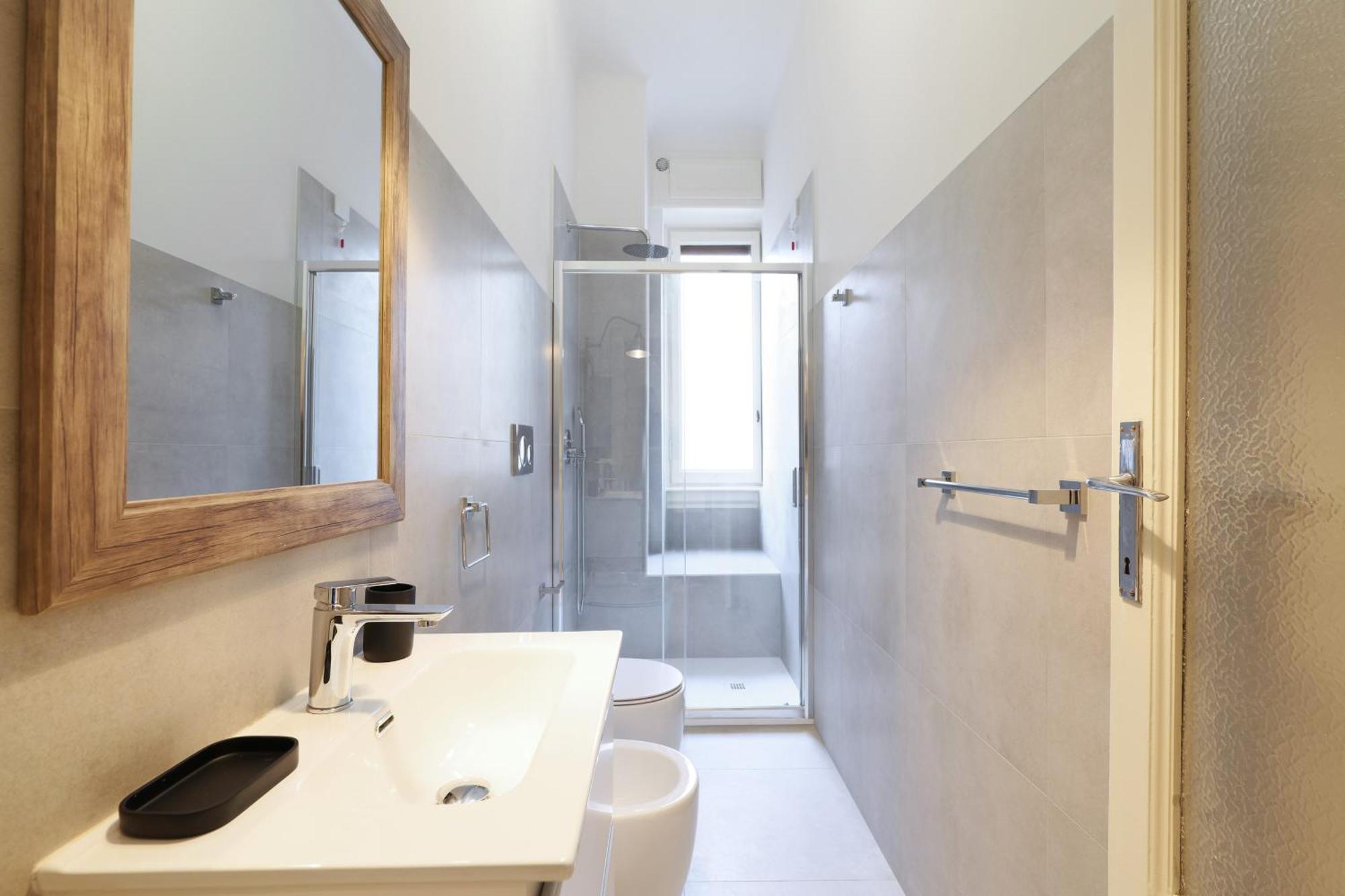 Adelaide Elegant Apartments Milano Eksteriør bilde